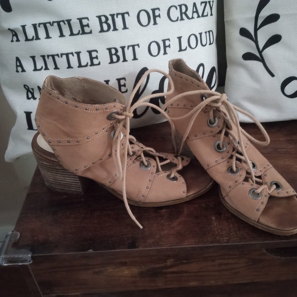 Jessica Simpson Heels